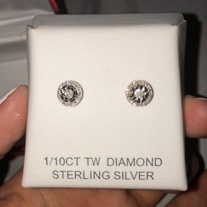 1/10 CT TW Diamond sterling silver earrings